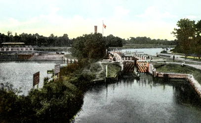 Goring Lock, Oxfordshire, XX. század