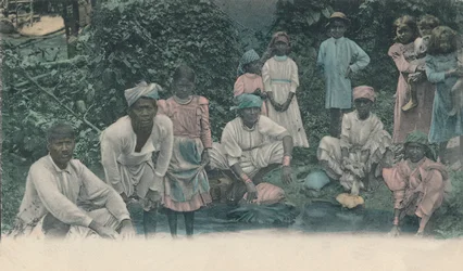 Üdvözlet Jamaicáról. Coolies mosás, 1905.