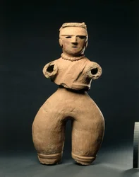 Haniwa női figura, c. 500-as évek.