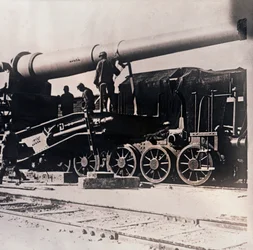 Nehéztüzérség egy vonaton, c1914-c1918