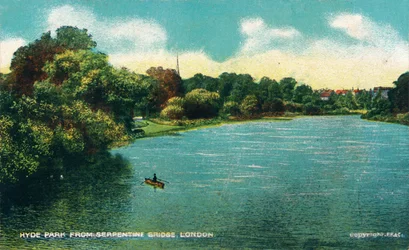 Hyde Park a Serpentine Bridge-ről, London, 1910.