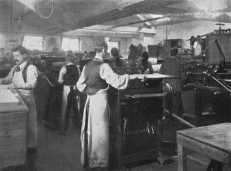A gépteremben, 1916