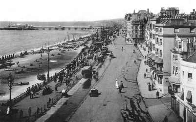 Kings Road, Brighton, East Sussex, az 1900-as évektől az 1920-as évekig