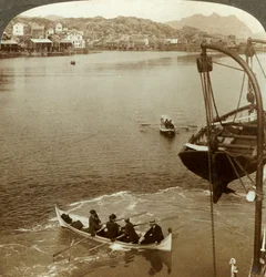 Leszállás egy gőzösről a sarkvidéki országban, Svolvaer, Lofoten-szigetek, Észak-Norvégia, c1905.