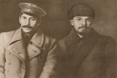 Lenin és Sztálin, 1919. március, 1939.