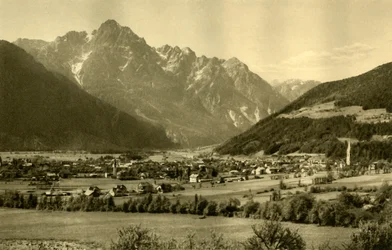 Lienz és a Spitzkofel, Tirol, Ausztria, c1935.