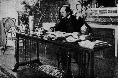 M. Rostand könyvtárában, c1902, 1903