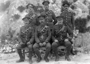 Főőrség, Királyi haditengerészeti raktár, Fleet House és Archcliffe Fort, Dover, 1916