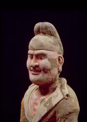 Ember utazik a selyemút mentén, a mellszobor részlete, kínai, Tang-dinasztia (618-906) (terrakotta) (lásd még: 115293)
