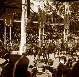 Ferdinand Foch marsall és Joseph Joffre tábornok a győzelmi parádén, Párizs, Franciaország, 1918