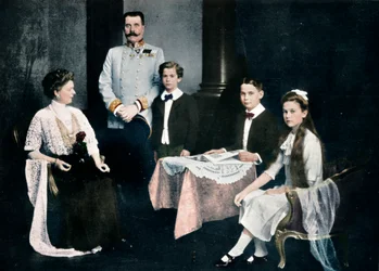 A meggyilkolt Ferenc Ferdinánd főherceg feleségével és gyermekeivel, kb. 1910