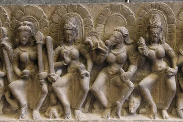 India Nemzeti Múzeuma, Delhi. Szaptamátrikák (hét isteni anya). Pratihára