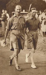 Megmártózni, 1927 1937