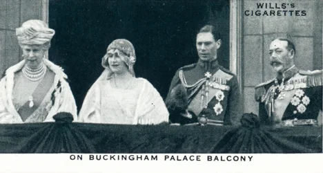 A Buckingham-palota erkélyén, 1923 1937