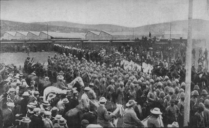 A háború egyik fájdalmas incidense: elfogott brit csapatok bevonulása Pretoriába, 1902