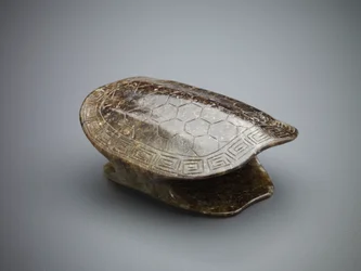Dísz teknőspáncél formájában, Ming-dinasztia, 1368-1644.