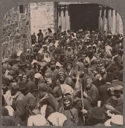 Pálmamenet elhagyja a Szent Sír templomot, 1900 körül