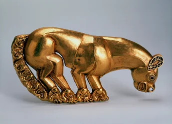 Panther Schield embléma, ie 600 körül