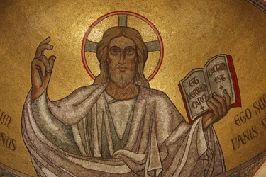 Párizs, Franciaország Pantokrátor Krisztus (dicsőségben) a Saint-Pierre-de-Montrouge templomban, Párizs, Franciaország