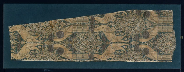 Papagájok és állatok, 1300-as évek.