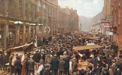 Petticoat Lane piac vasárnap reggel, London, 1910.
