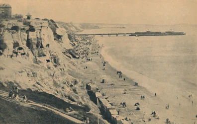 Pier and Sands a Dudley Chine Boscombe mólóról távolban, 1929