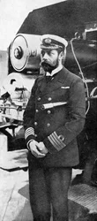 György herceg a Királyi Haditengerészet kapitányaként, az 1900-as évektől az 1920-as évekig 1936