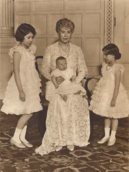 Mária királynő-nagymama, Sandringham, 1936. 1937. jan