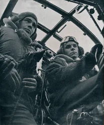 RAF bombázópilóta és második pilóta, 1941