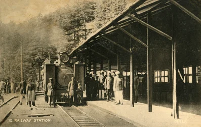 Pályaudvar, c1918-c1939.