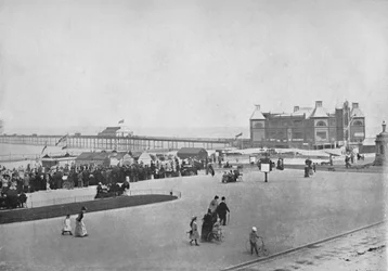 Rhyl – Az esplanád, 1895
