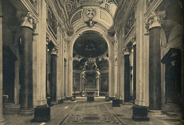 Roma - A Jeruzsálemi Szent Kereszt-bazilika belseje, 1910