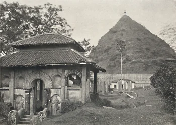 Ruwanweli Dagoba Anuradhapurában. Keleti oldal, 1926