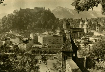 Salzburg a Kapuzinerbergből, Ausztria, 1935.