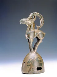 Szkíta terminál hegyi kecske formájában, Tagar-korszak, Kr.e. 7-6. század (bronz)