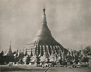 Shwedagon pagoda, Yangon, 1900.