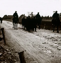 Katonák az úton, c1914-c1918