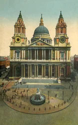 St. Pauls Cathedral, London, 1910.
