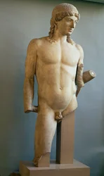 Apollón szobra, görög, ie 480-400 körül (márvány)