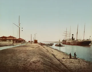 Szuezi-csatorna El Qantaránál, 1900 körül (színes fotokróm)