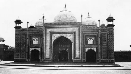 Taj Mahal mecset vagy mecset, Agra, India, 1916-1917