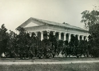 A Hírességek Temploma Barrackpore-ban, 1925.