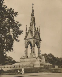 Az Albert Memorial kihívások az éghajlattal és a kritikával, c1935.