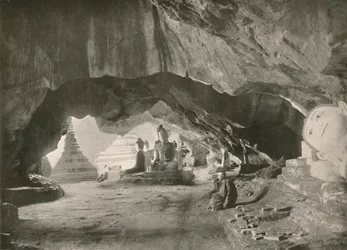 A moulmeini barlangok, 1900.