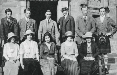 York hercege Strathmores grófjával lövöldözős parti, Skócia, 1921