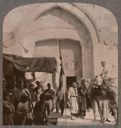 A Jaffa-kapu bezárult, és a Needles Eye látható, Jeruzsálem, c1900