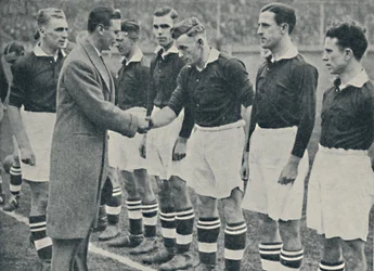 A Kings érdeklődése a sport iránt, 1931, 1937.
