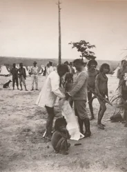 Az indiánok békéltetése, 1914