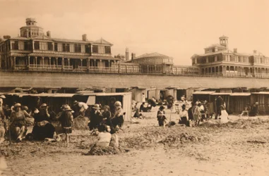 A királyi rezidencia és az esplanád, 1928