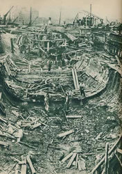 A szárazdokkká vált hajó, 1937